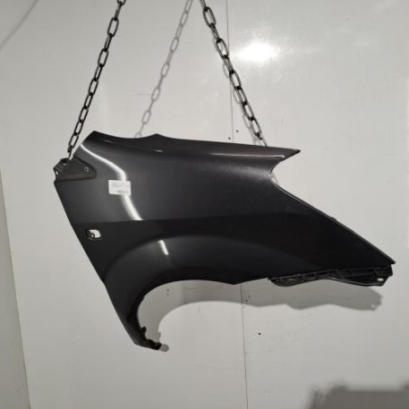 Aile avant droit TOYOTA COROLLA VERSO 2