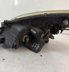 Optique avant principal droit (feux)(phare) TOYOTA COROLLA VERSO 2 Photo n°3