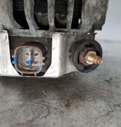 Alternateur TOYOTA COROLLA VERSO 2 Photo n°4