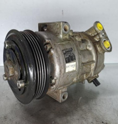 Compresseur clim OPEL CORSA E Photo n°1