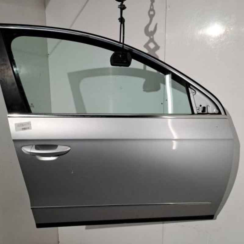 Porte avant droit VOLKSWAGEN PASSAT 5