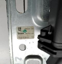 Leve vitre electrique arriere gauche OPEL ZAFIRA TOURER C Photo n°4