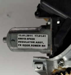 Leve vitre electrique avant droit TOYOTA VERSO Photo n°4