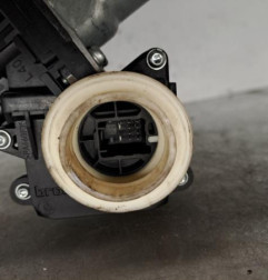 Leve vitre electrique arriere droit TOYOTA VERSO Photo n°3