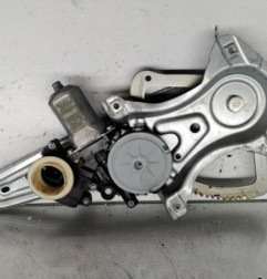 Leve vitre electrique arriere gauche TOYOTA VERSO Photo n°1