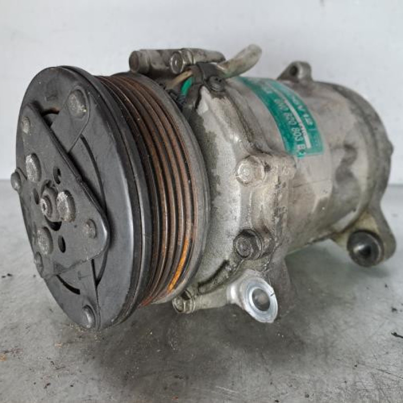 Compresseur clim VOLKSWAGEN POLO 3