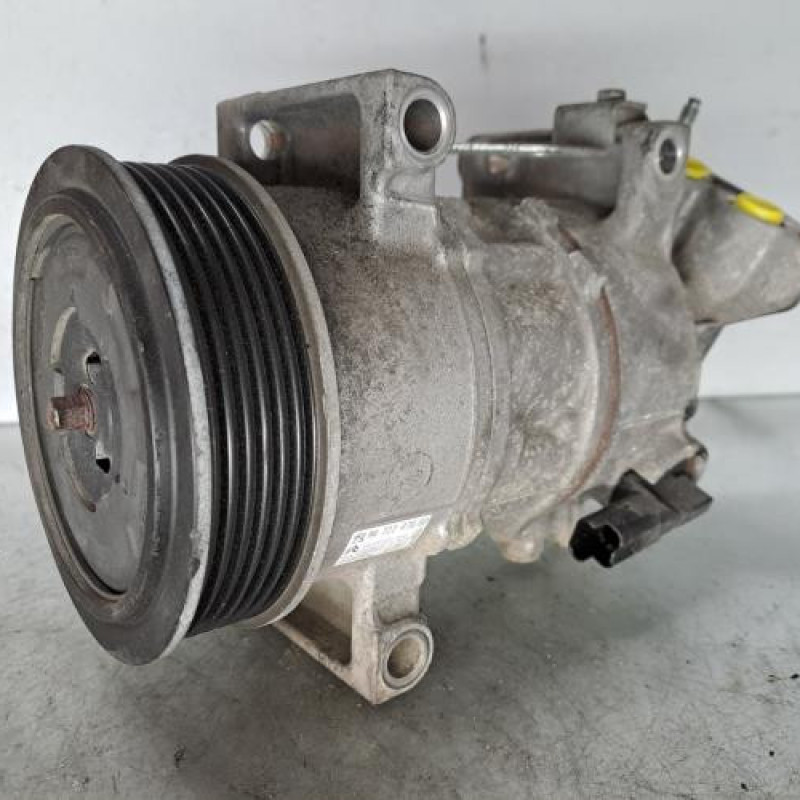 Compresseur clim PEUGEOT 208 1