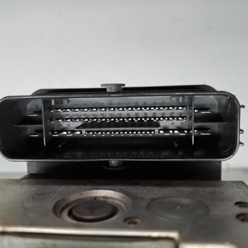 Bloc ABS (freins anti-blocage) VOLKSWAGEN GOLF 7