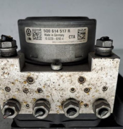 Bloc ABS (freins anti-blocage) VOLKSWAGEN GOLF 7 Photo n°3