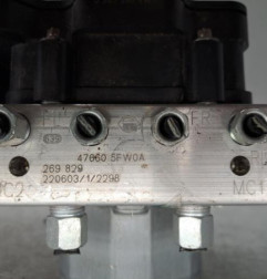 Bloc ABS (freins anti-blocage) NISSAN MICRA 5 Photo n°3