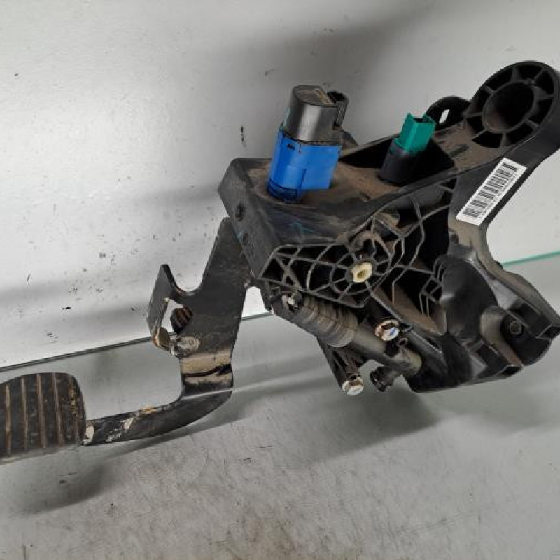 Pedale d'embrayage NISSAN NV300