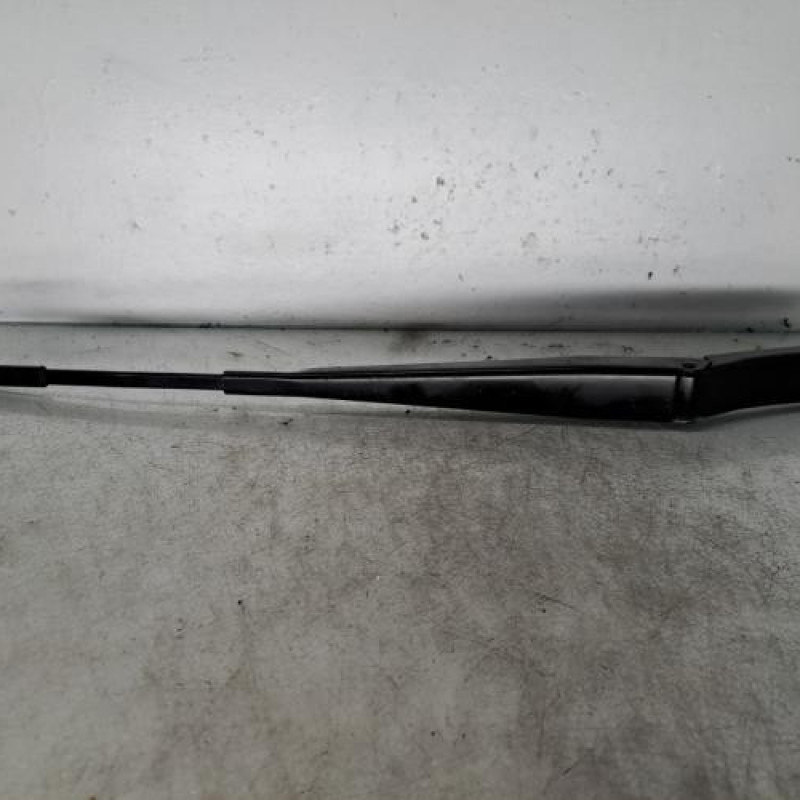 Bras essuie glace avant droit VOLKSWAGEN BEETLE 2