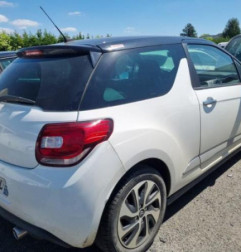 Attache ceinture arriere gauche CITROEN DS3 Photo n°8