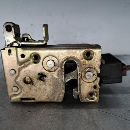 Serrure avant droit CITROEN SAXO