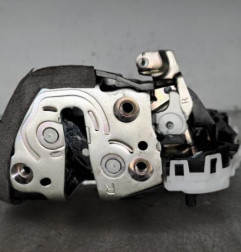 Serrure arriere droit TOYOTA YARIS 4