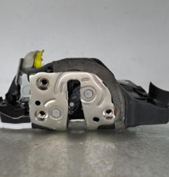 Serrure avant gauche TOYOTA YARIS 4