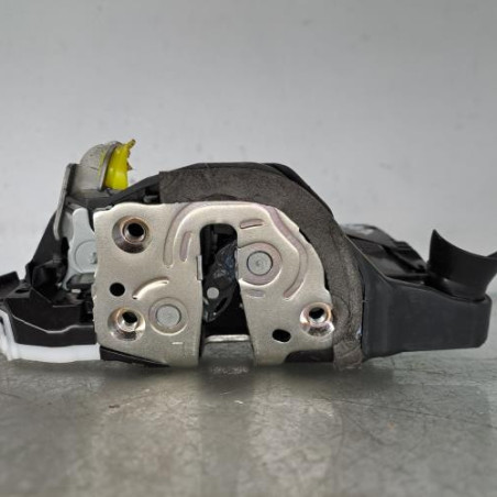 Serrure avant gauche TOYOTA YARIS 4