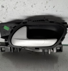 Poignee interieur avant gauche PEUGEOT 207 Photo n°1