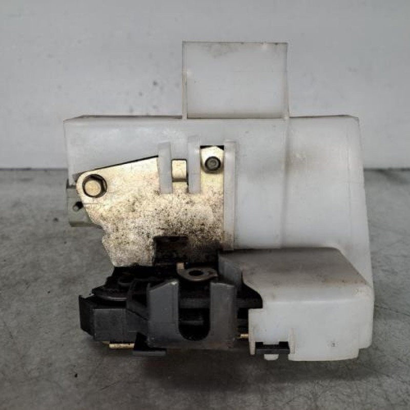 Serrure avant gauche RENAULT MEGANE 1