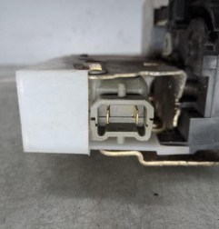 Serrure avant gauche RENAULT MEGANE 1 Photo n°4