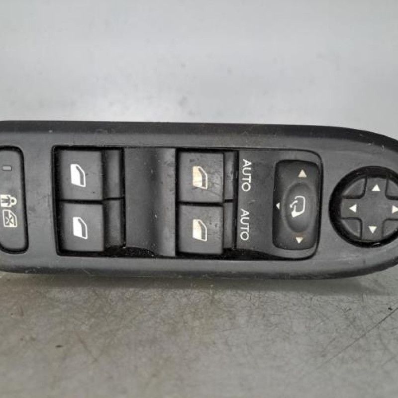 Interrupteur de leve vitre avant gauche CITROEN C3 2