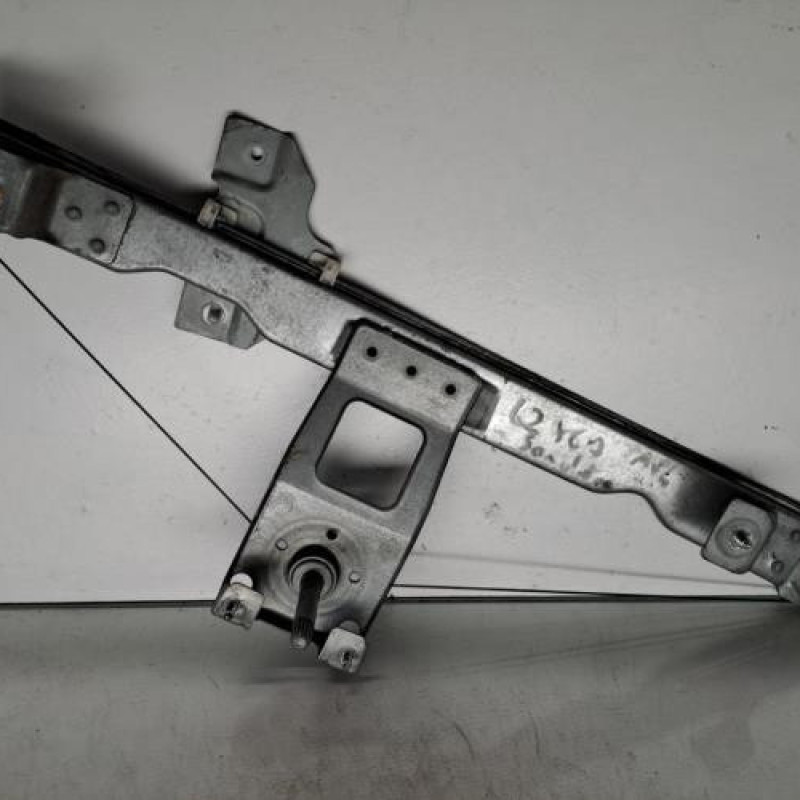 Leve vitre mecanique avant gauche DACIA SANDERO 1