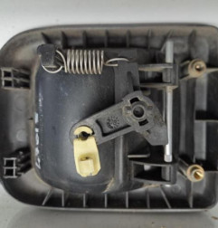 Poignee porte avant gauche RENAULT MASTER 2