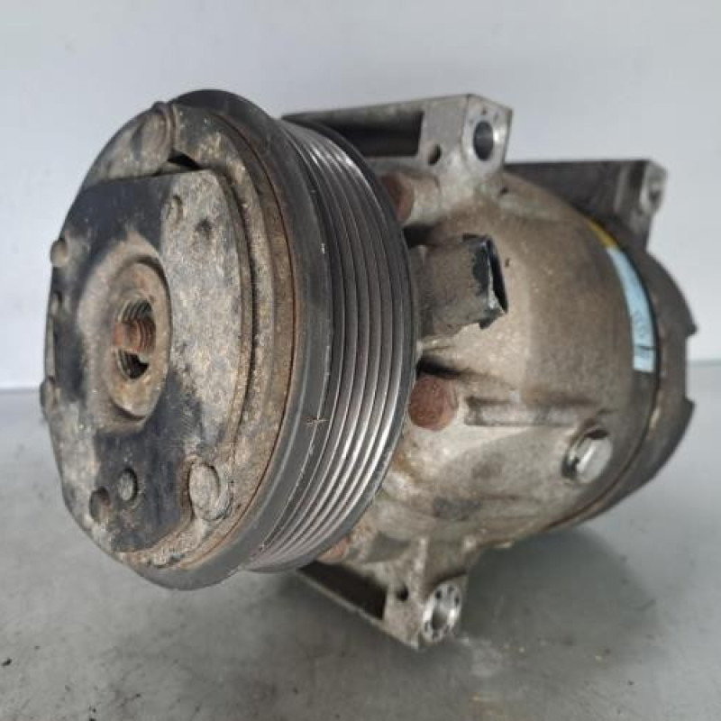 Compresseur clim RENAULT SCENIC 1