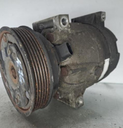 Compresseur clim RENAULT MEGANE 1 Photo n°1