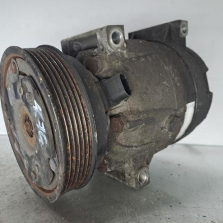 Compresseur clim RENAULT MEGANE 1 Photo n°1