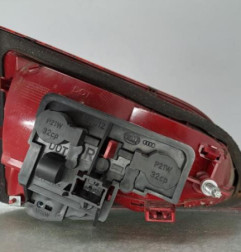 Feu arriere secondaire droit (feux) AUDI A4 3 Photo n°3