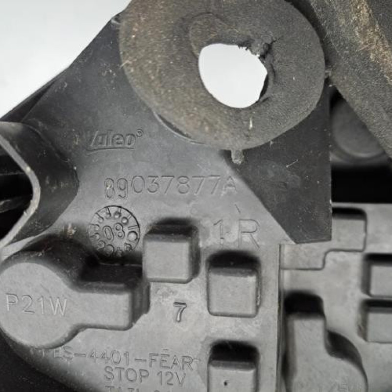 Platine feu arriere droit OPEL CORSA D