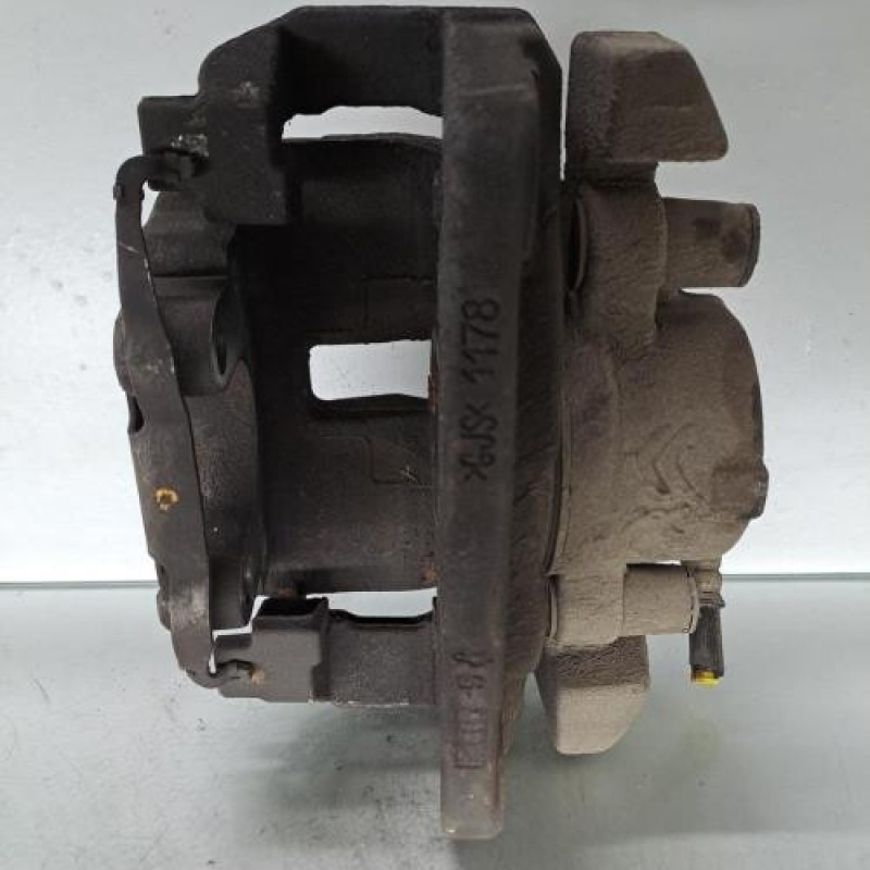 Etrier avant droit (freinage) PEUGEOT 3008 2