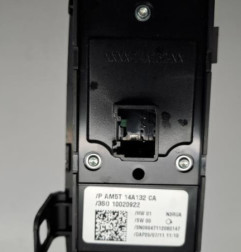 Interrupteur de leve vitre avant gauche FORD FOCUS 3 Photo n°4