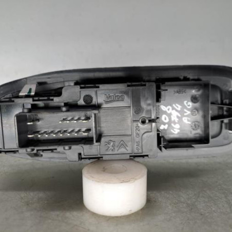 Interrupteur de leve vitre avant gauche PEUGEOT 208 1
