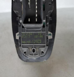 Interrupteur de leve vitre avant gauche PEUGEOT 208 1 Photo n°3