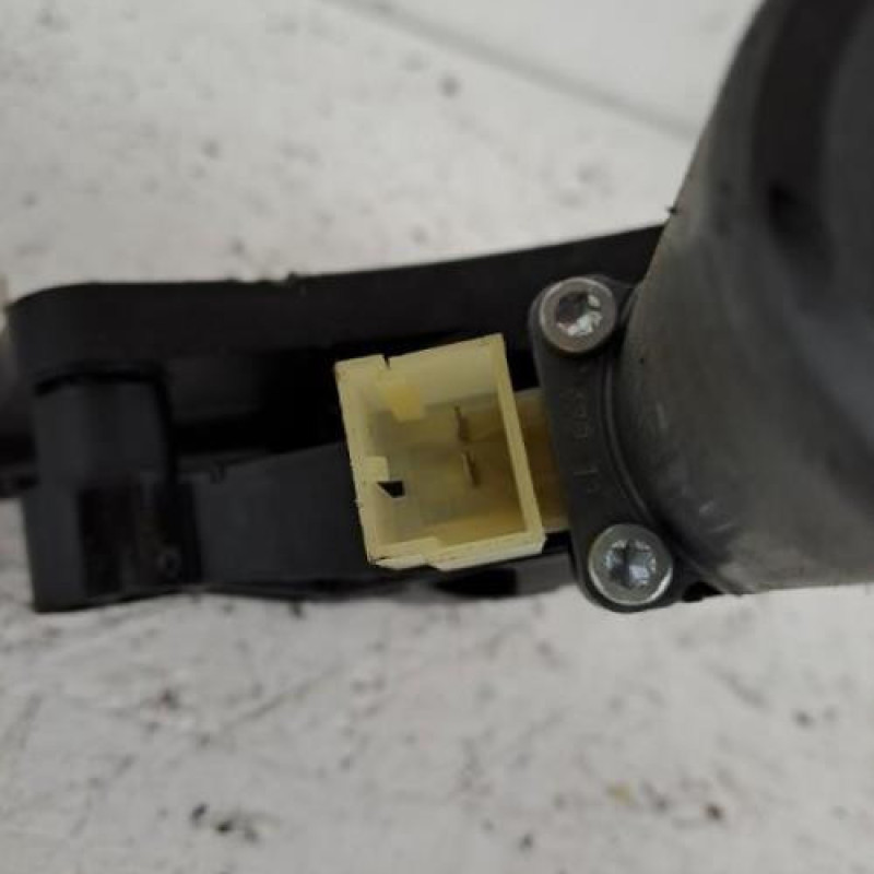 Leve vitre electrique avant gauche VOLKSWAGEN GOLF 7