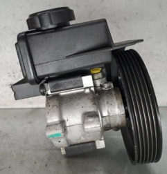 Pompe de direction PEUGEOT 206 Photo n°1