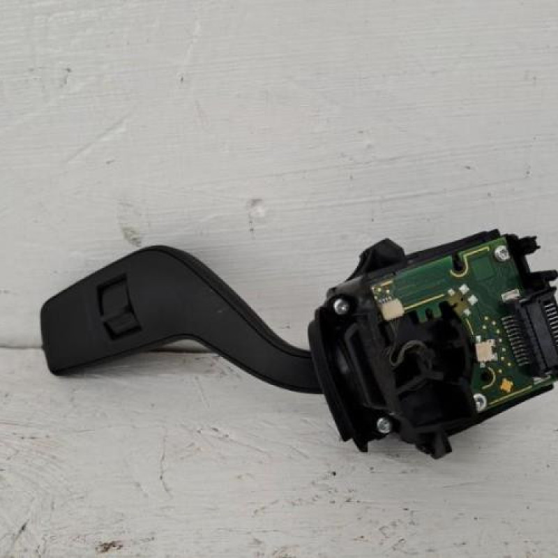 Commodo d'essuie glaces FORD FIESTA 7