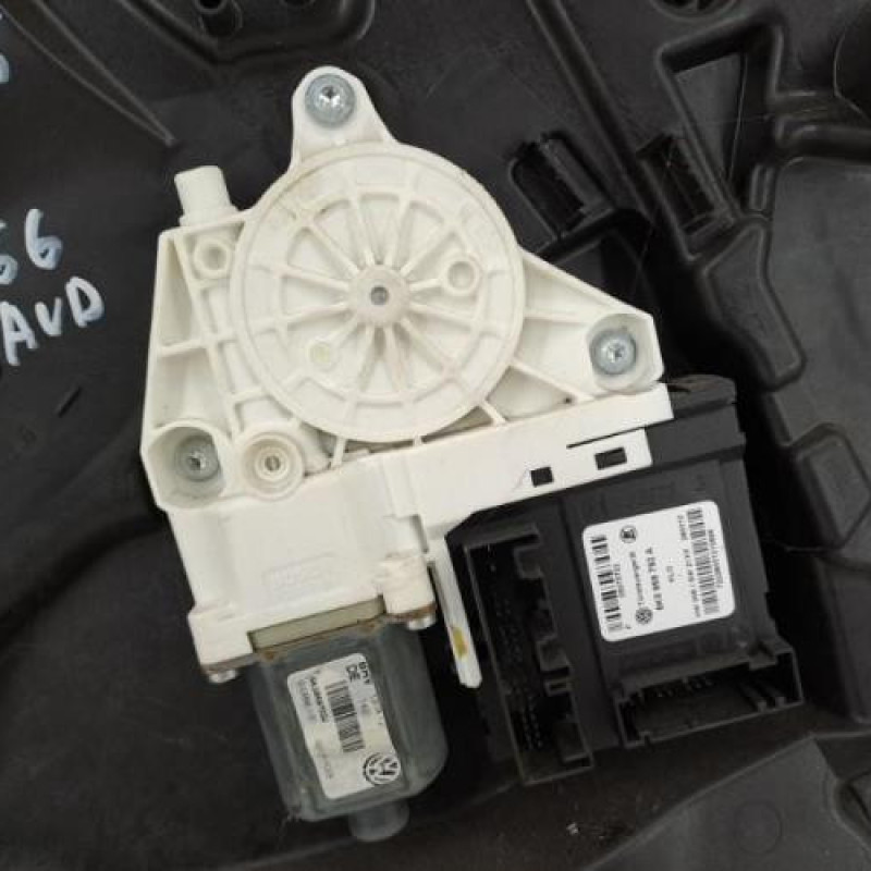 Leve vitre electrique avant droit VOLKSWAGEN GOLF 6