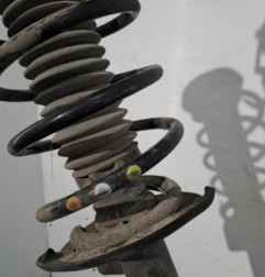 Amortisseur avant gauche PEUGEOT 208 1 Photo n°1