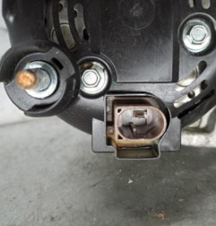 Alternateur FORD FIESTA 7 Photo n°1