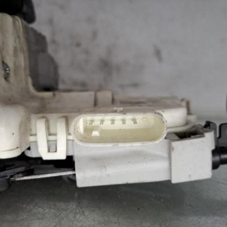 Serrure arriere droit AUDI A1 1