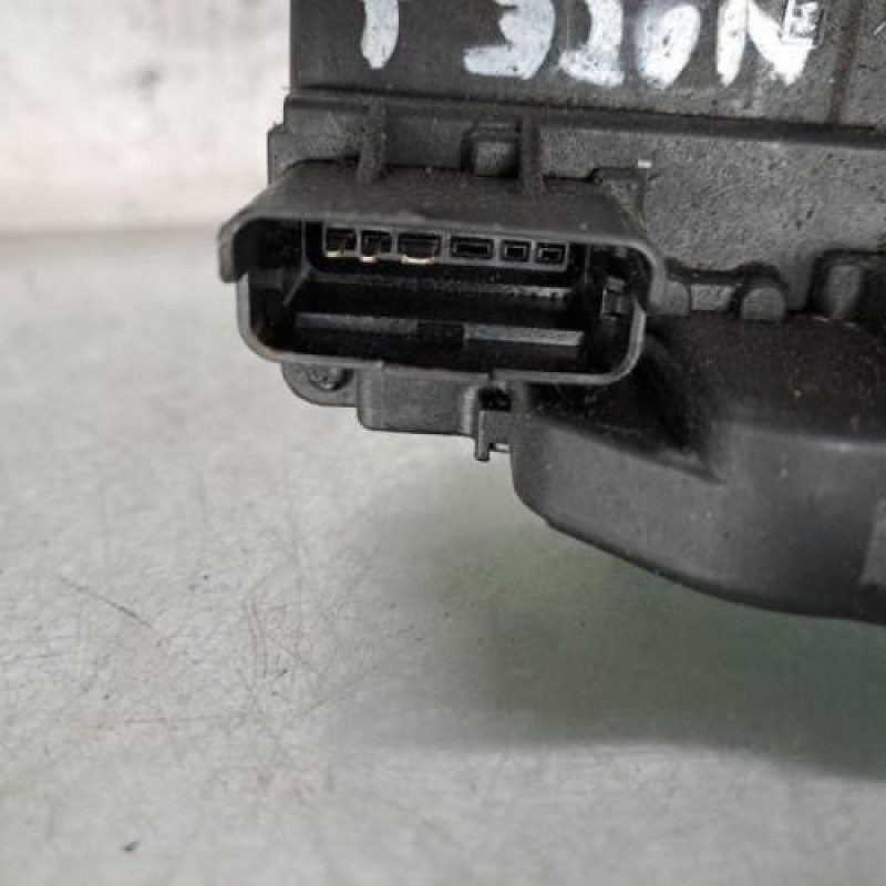 Serrure arriere droit NISSAN NOTE 1