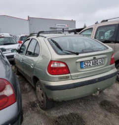 Moteur essuie glace arriere RENAULT MEGANE 1 Photo n°6