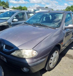 Moteur essuie glace avant RENAULT MEGANE 1 Photo n°9