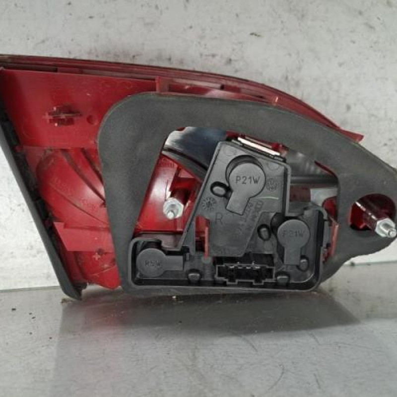 Feu arriere secondaire droit (feux) VOLKSWAGEN JETTA 4