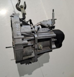 Boite de vitesses RENAULT CLIO 4 Photo n°1
