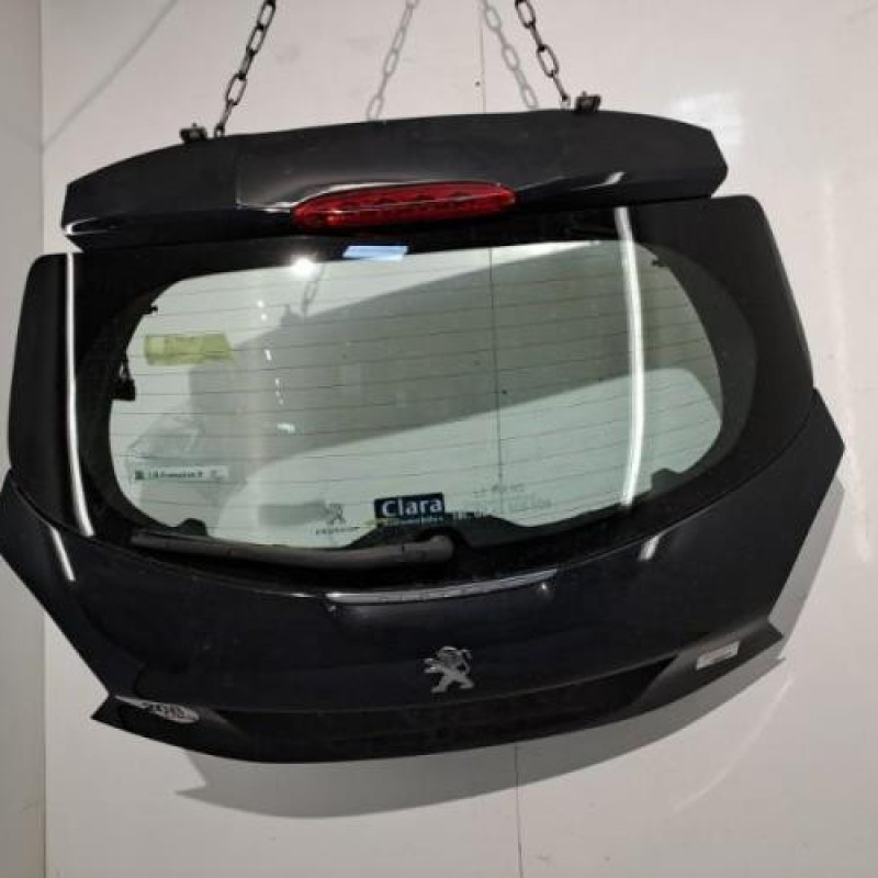 Malle/Hayon arriere PEUGEOT 208 1