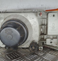 Optique avant principal droit (feux)(phare) SEAT MARBELLA Photo n°3